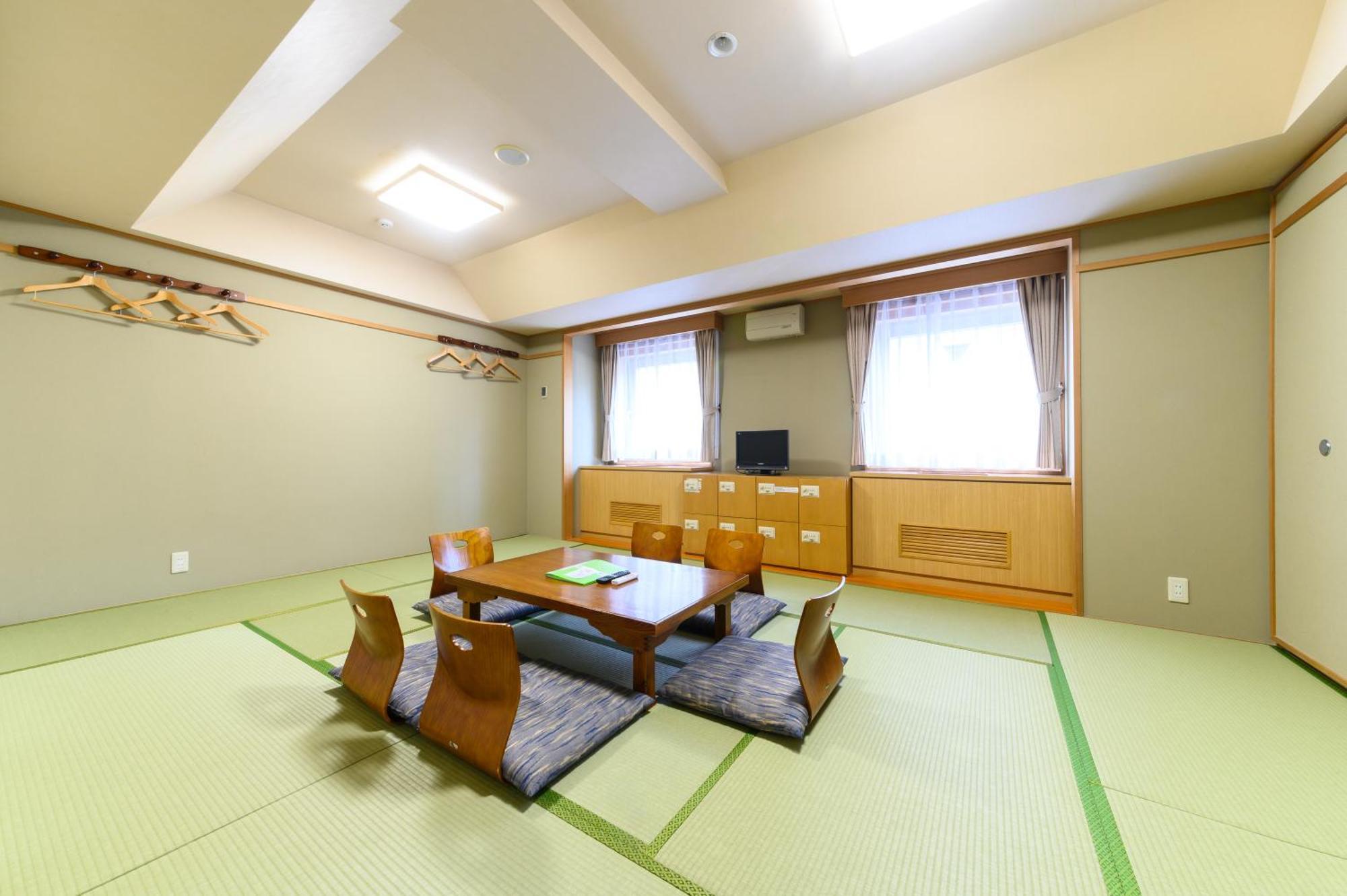 Sapporo International Youth Hostel Exterior photo